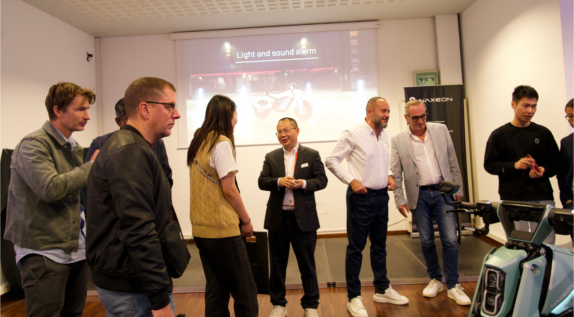 介绍 霓星 I AM. ：一种关于电动都市出行的新愿景