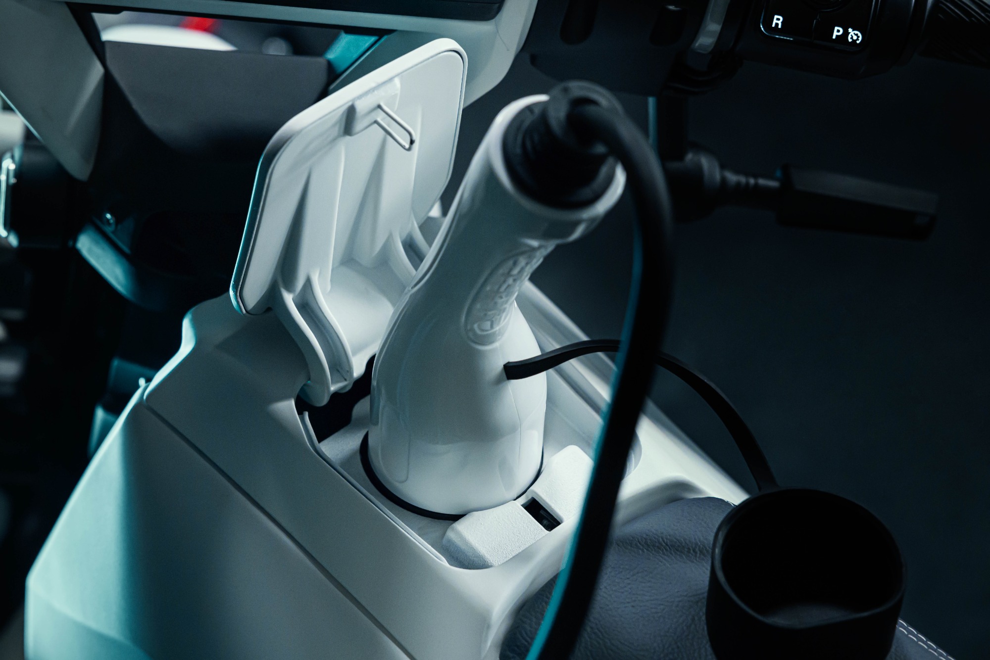 I AM. NAXEON--经济实惠的先进电动车