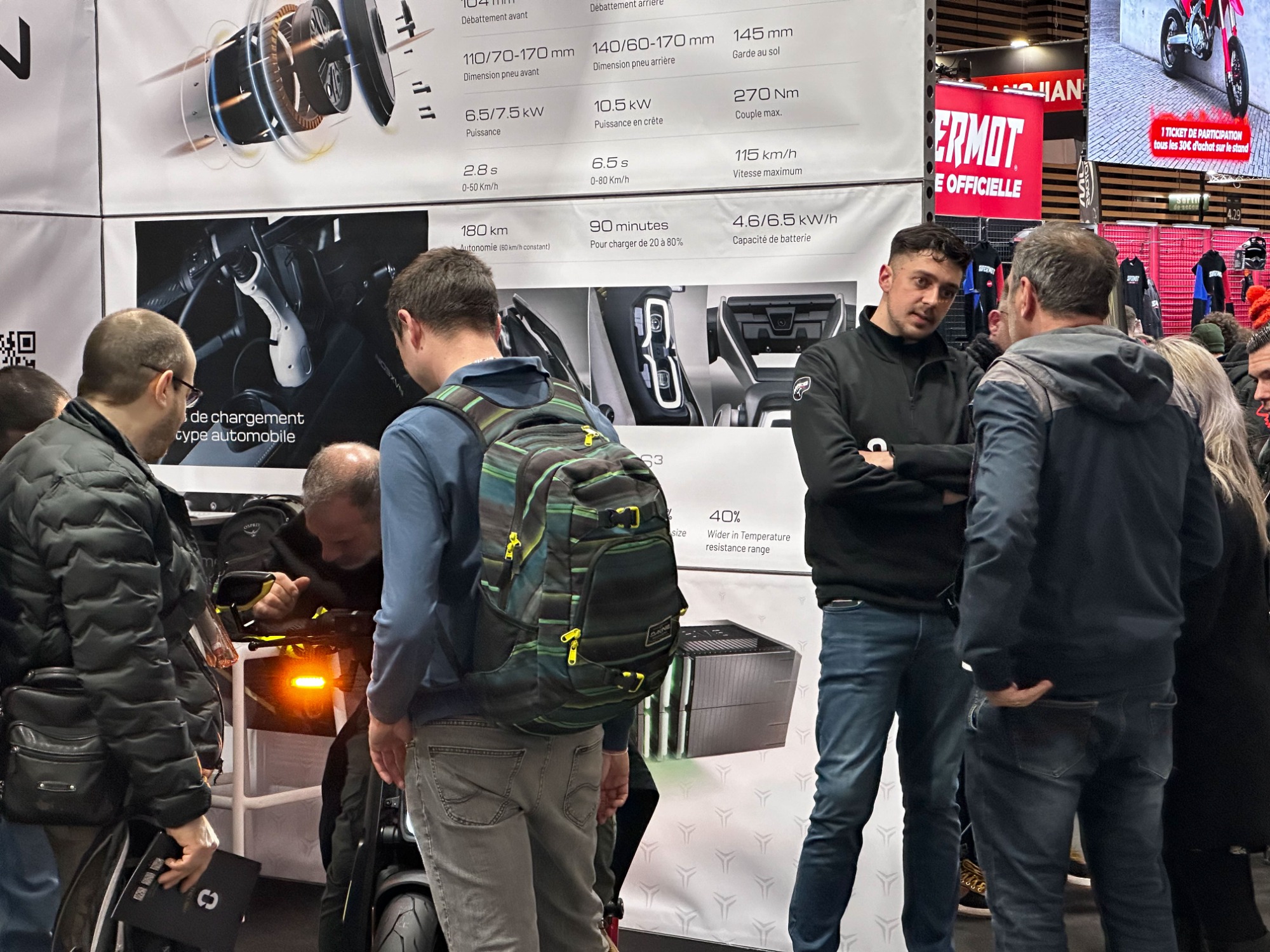 NAXEON I AM.电动摩托车，里昂探索之旅